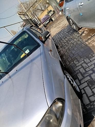 lada 2113: Седан серебристого цвета, 4 двери, кузов классической формы. Основные — 2