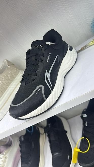 Личные вещи: Кроссовки Li-Ning, женские подростковые черные, белые - — 4