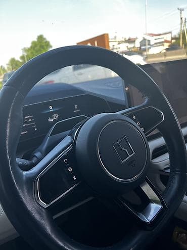 Geely: Zeekr 001: | 2021 г. Фастбек — 1