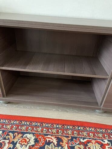 Тумба под ТВ/медиасистема, Длина - 4м Ширина - 40см Высота - 70см -