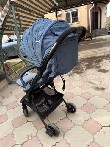 прогулочную коляску lorelli: Коляска, цвет - Голубой, Б/у — 3