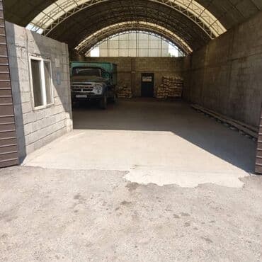 очен срочно: Сатам Дүкөн 230 кв. м, Жаңы ремонт, Видеокөзөмөлү менен, 1 кабат — 1