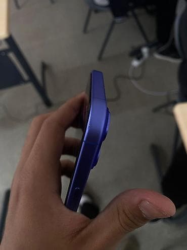 Мобильные телефоны: IPhone 16, 128 ГБ, Синий, 95 % — 5