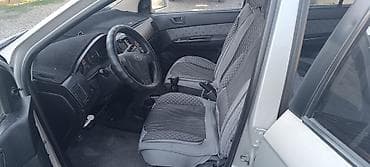 Унаа сатуу: Hyundai Getz: 2005 г., 1.4 л, Кол менен иштөөчү, Бензин, Хетчбек — 4
