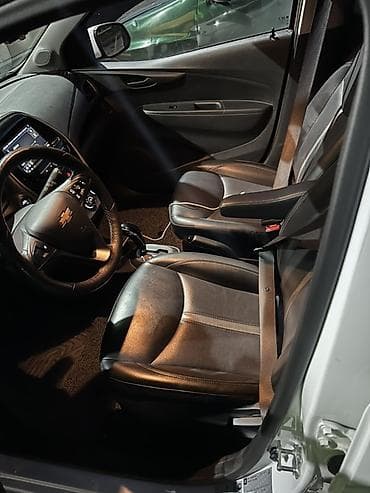 авто в рассрочка: Chevrolet Spark: 2020 г., Хэтчбэк — 9