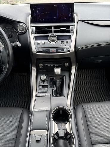 маши: Lexus NX: 2018 г., 2 л, Автомат, Бензин, Кроссовер — 9