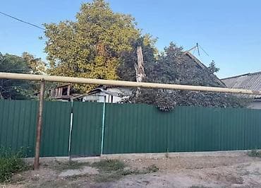 продаю участок в маевке: 🏡 Продаётся частный дом с участком 8,5 соток 📍 Маевка, середина села — 7