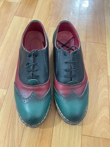 женские брендовые туфли недорого: Женские туфли
Оксфорд, кожа
Размер; 37
Цена: 2500с — 2