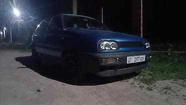 Продажа авто: Volkswagen Golf: 1994 г., 1.6 л, Механика, Бензин, Хэтчбэк — 4