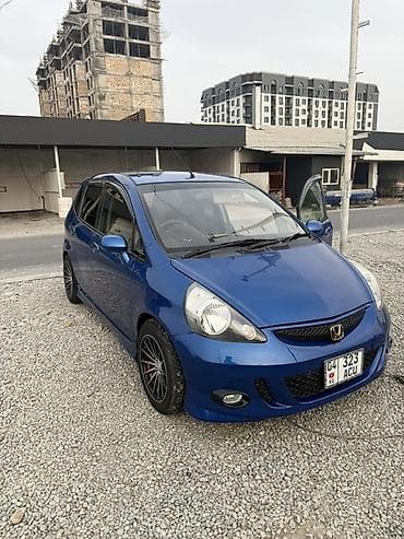 Унаа сатуу: Honda Fit: 2003 г., 1.5 л, Автомат, Бензин, Хетчбек — 1