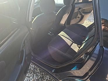 ford siera: Ford Focus: 2002 г., 1.6 л, Бензин, Хэтчбэк — 10