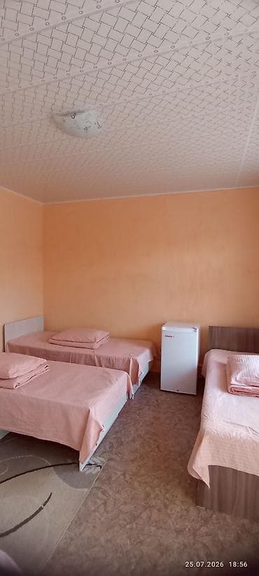 отель бурана: Номера от двух до 4х персон. В каждом номере есть душ, туалет — 7