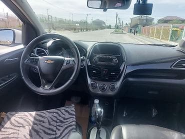 e34 540: Chevrolet Spark: 2020 г., 1 л, Автомат, Бензин, Хэтчбэк — 7