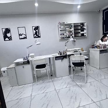 Кыймылсыз мүлк: Срочно сдается маникюрный столик. Локация очень хорошая, район — 2