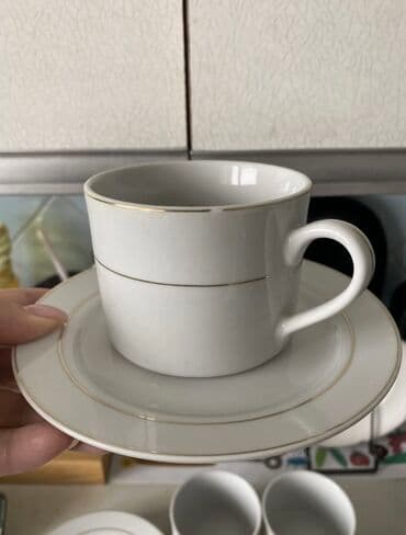 пасуда комплект: Продаю посуду блюдо 3 штуки - 250 с. за одну, набор 4 чашки с — 10