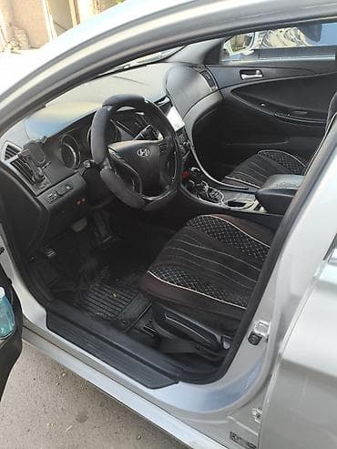 nisan maxima: Седан серебристого цвета. Характеристики и оснащение по фото: - — 3