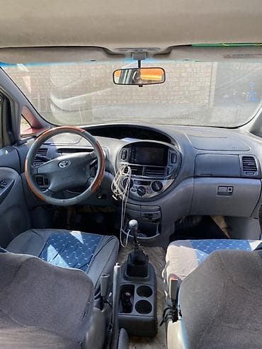 prius v: Toyota Estima: 2002 г., 2.4 л, Ручные, Газ, Минивэн — 4