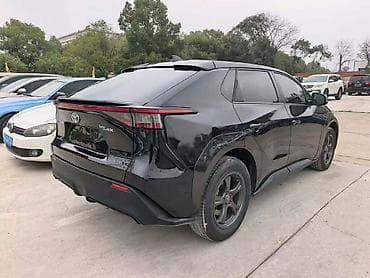 step 2: Toyota bZ4X: 2022 г., Электромобиль, Кроссовер — 3