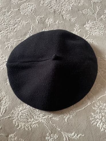 Отдам Бесплатно Беретка осенняя Подойдет для небольшой головы at lalafo.kg Отдам Бесплатно Беретка осенняя Подойдет для небольшой головы