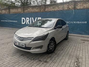 Hyundai Solaris: 2014 г., 1.4 л, Автомат, Бензин, Седан