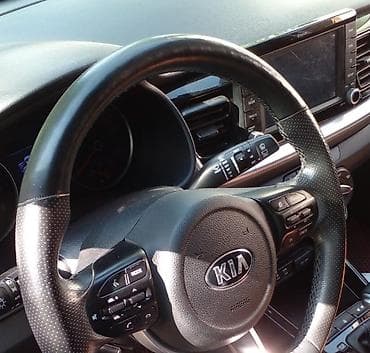 1: Kia Stonic: 2019 г., 1.4 л, Автомат, Бензин, Кроссовер — 3
