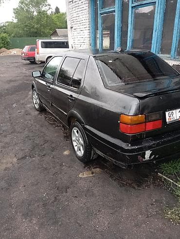 Volkswagen: Volkswagen Vento: 1992 г., 1.8 л, Механика, Бензин, Седан — 4