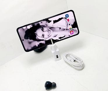 адаптер: Samsung Galaxy Z Flip 3, Б/у, 128 ГБ, цвет - Черный, 1 SIM, 2 SIM, eSIM — 8