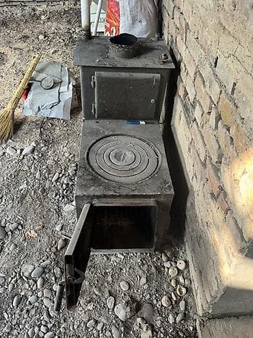 смокер мангал: Металлическая печь-буржуйка с варочной поверхностью. - Материал — 2