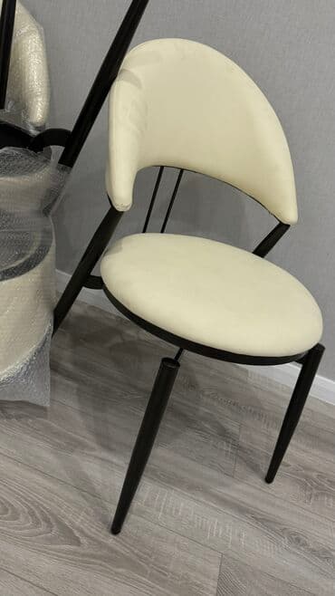Продаются новые стулья 4 штуки! За 4 штуки прошу 9 тысяч Шикарного