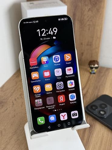 Техника и электроника: Huawei Pura 70, Б/у, 256 ГБ, цвет - Белый, 1 SIM, 2 SIM, eSIM — 4