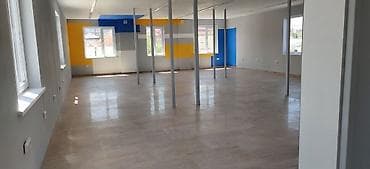 Коммерческая недвижимость: Аренда офисов, 140 м², В административном здании, С системой безопасности, 1 линия, С отдельным входом — 4