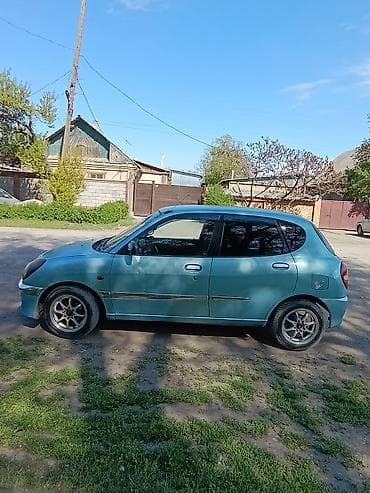 matiz 2013: Daihatsu Sirion: 2003 г., 1 л, Ручные, Бензин, Хэтчбэк — 5