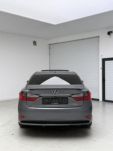 low ll: Lexus ES: 2017 г., Гибрид, Седан — 4