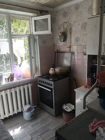 сдаю котедж: 1 комната, 35 м², 104 серия, 1 этаж, Косметический ремонт — 9