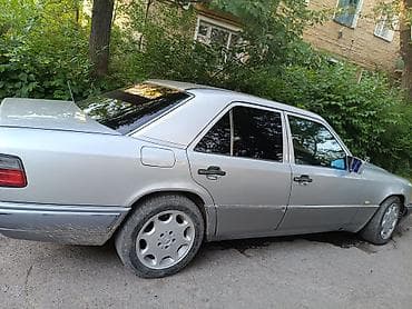 Mercedes-Benz E-Class: 1995 г., 2.2 л, Кол менен иштөөчү, Бензин, Седан