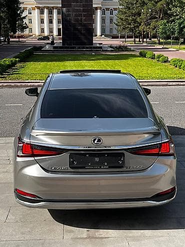 lexus es 300h 2018: Lexus ES: 2020 г., 2.5 л, Автомат, Гибрид, Седан — 4