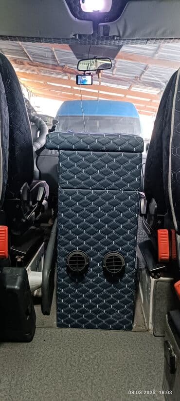 продожа спринтор дубол кабина: Центральная консоль(тонель,подлокотник) на спринтер,между передних — 2