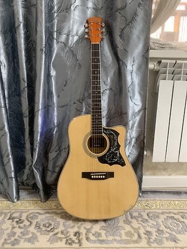 Гитары: Электроакустическая гитара формата дредноут с вырезом. Характеристики — 6