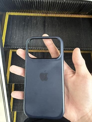 pixel 8: Продаю оригинальный чехол под 17 Iphone pro с работающим Mag safe — 2