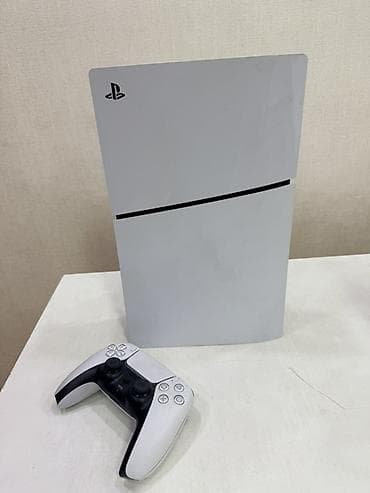 Plastation 5 slim 
Без коробки, без игр, и один джойстик