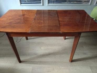 Стол полированный обеденный
