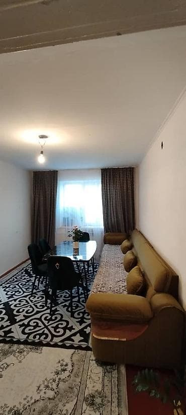 квартира для девушек: 2 комнаты, 42 м², 104 серия, 1 этаж, Старый ремонт — 7