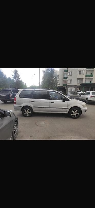 down pipe: Mitsubishi Chariot: 1999 г., Минивэн — 1
