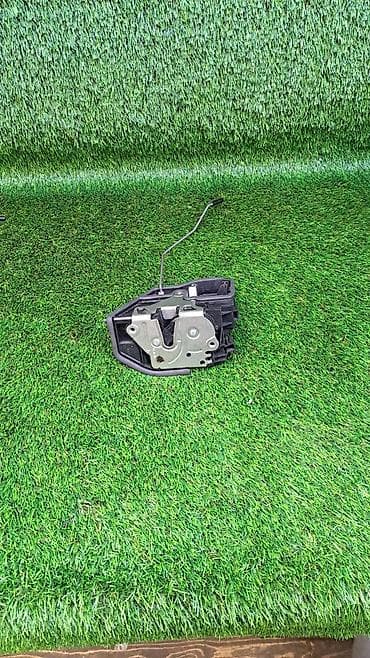 philips xenium w7555: Замок задней левой двери BMW е70 Номер 7202 147 Состояние отличное В — 1