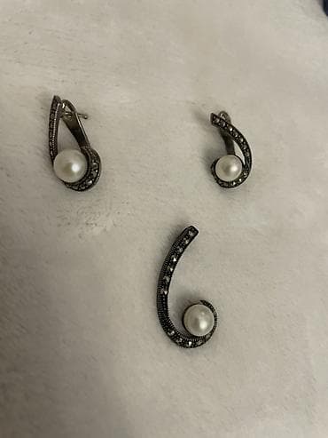 серебро бижутерия: Серебро 925 пробы. Комплект: серьги и кулон. Серьга одна свободная — 2