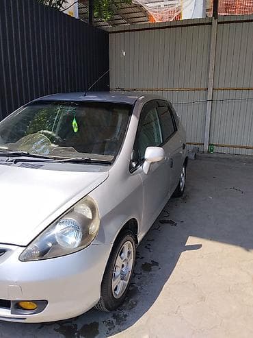 Транспорт: Honda Fit: 2002 г., 1.3 л, Бензин, Хэтчбэк — 2