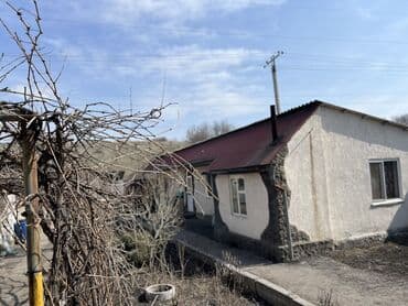 сдаю дом на длительный срок: 81 кв. м, 3 бөлмө, Жылытылган, Унаа токтотуучу жай, Лоджия — 11