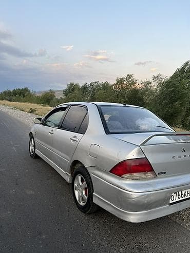авто в такси: Mitsubishi Lancer: 2000 г., 1.5 л, Автомат, Бензин, Седан — 3