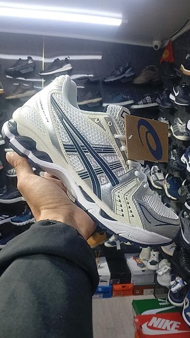 очень нужны: Мужские кроссовки, 43, Puma, Новый, цвет - Белый, Бесплатная доставка — 7