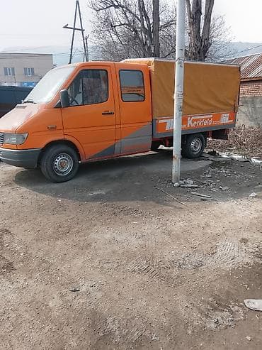 грузовой фура: Легкий грузовик, Howo, Дубль, 3 т — 3